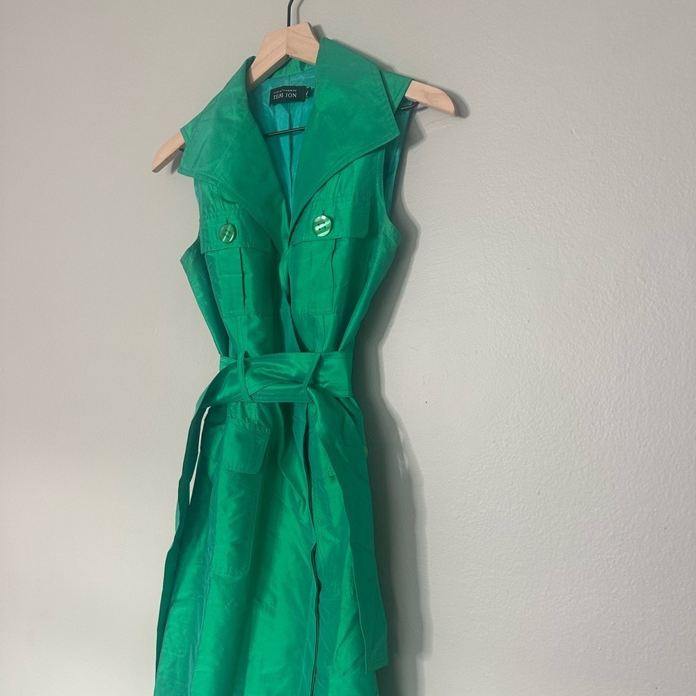 Teri Jon Sleeveless Belted Trench Dress – Emerald Green – Size 2 - Picture 8 of 15